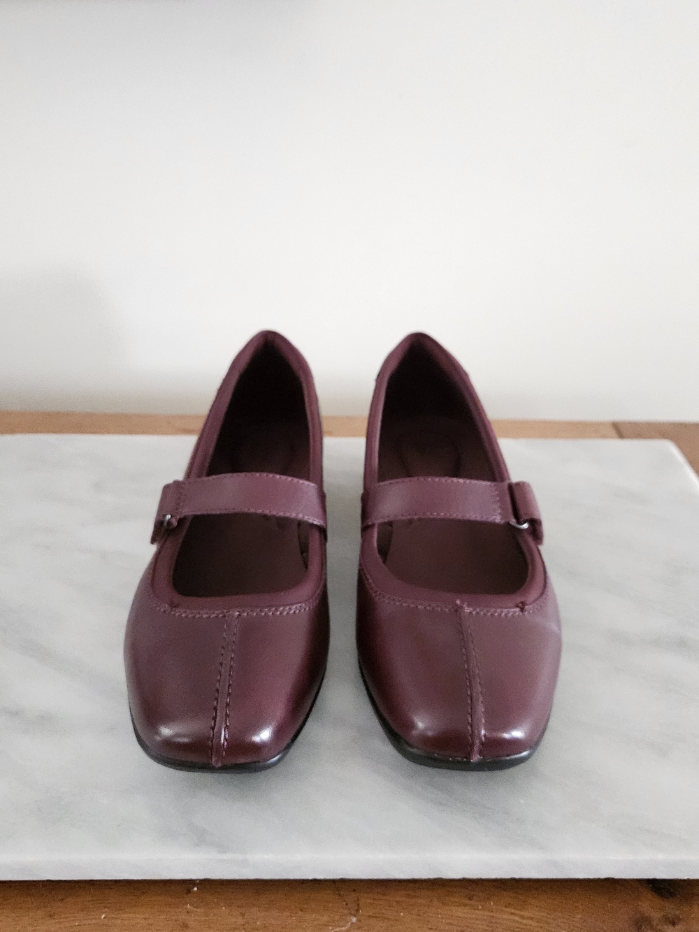 Clarks Women's Mary Jane Flats in Burgundy